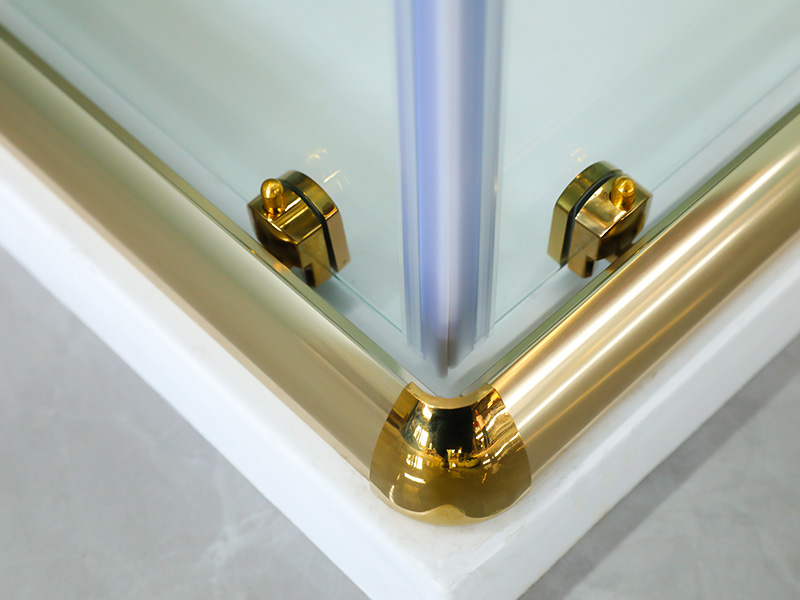 Penutup Pancuran Geser Persegi, Kaca Tempered Bening dengan Pencetakan, Profil Aluminium Emas, Pegangan Lubang Ganda, dengan Baki Penutup Pancuran Geser Persegi, Kaca Tempered Bening dengan Pencetakan, Profil Aluminium Emas, Pegangan Lubang Ganda, dengan Baki