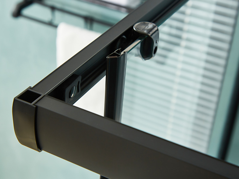 Penutup Pancuran Geser SQ, Kaca Tempered Bening, Profil Aluminium Hitam, Pegangan Lubang Ganda, Dengan Baki Penutup Pancuran Geser SQ, Kaca Tempered Bening, Profil Aluminium Hitam, Pegangan Lubang Ganda, Dengan Baki