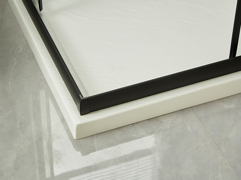 Penutup Pancuran Geser SQ, Kaca Tempered Bening, Profil Aluminium Hitam, Pegangan Lubang Ganda, Dengan Baki Penutup Pancuran Geser SQ, Kaca Tempered Bening, Profil Aluminium Hitam, Pegangan Lubang Ganda, Dengan Baki