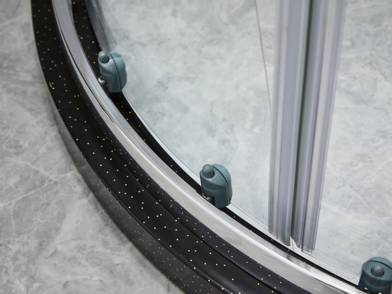 Penutup Pancuran Geser SE, Kaca Tempered Bening, Profil Aluminium Krom, Pegangan Lubang Ganda, Tanpa Baki Penutup Pancuran Geser SE, Kaca Tempered Bening, Profil Aluminium Krom, Pegangan Lubang Ganda, Tanpa Baki