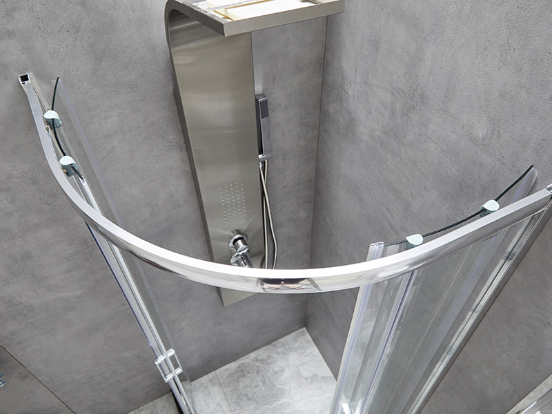 Penutup Pancuran Geser SE, Kaca Tempered Bening, Profil Aluminium Krom, Pegangan Lubang Ganda, Tanpa Baki Penutup Pancuran Geser SE, Kaca Tempered Bening, Profil Aluminium Krom, Pegangan Lubang Ganda, Tanpa Baki