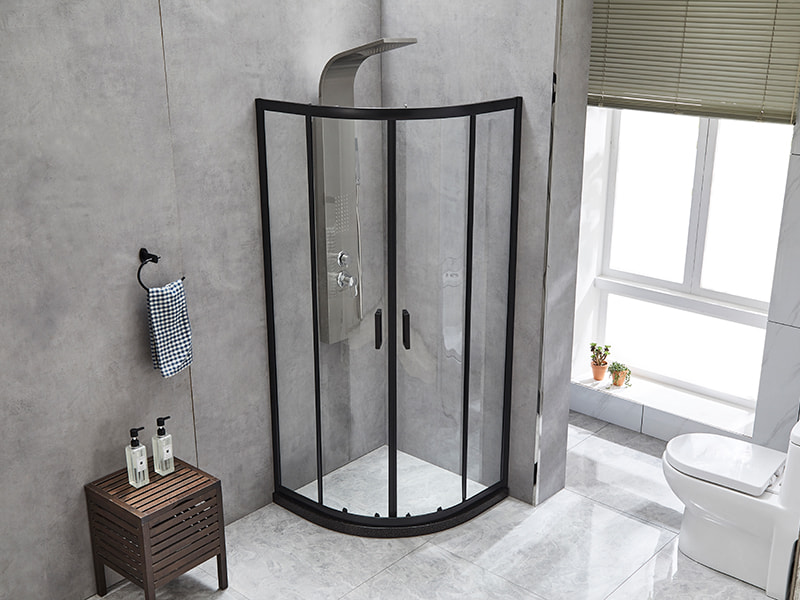 Penutup Pancuran Geser SE, Kaca Tempered Bening, Profil Aluminium Hitam, Pegangan Lubang Ganda, Tanpa Baki Penutup Pancuran Geser SE, Kaca Tempered Bening, Profil Aluminium Hitam, Pegangan Lubang Ganda, Tanpa Baki