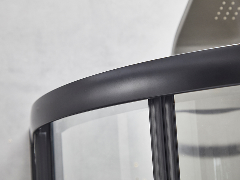 Penutup Pancuran Geser SE, Kaca Tempered Bening, Profil Aluminium Hitam, Pegangan Lubang Ganda, Tanpa Baki Penutup Pancuran Geser SE, Kaca Tempered Bening, Profil Aluminium Hitam, Pegangan Lubang Ganda, Tanpa Baki