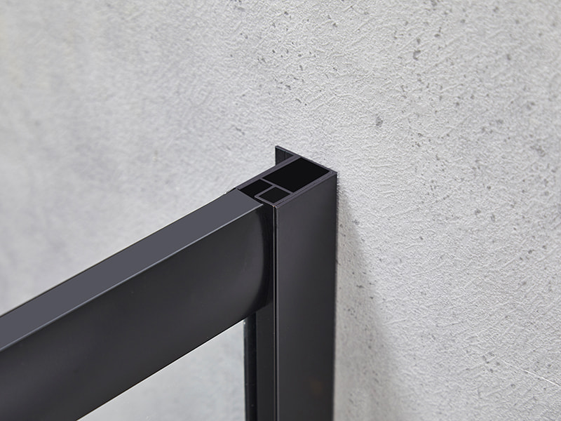 Penutup Pancuran Geser SE, Kaca Tempered Bening, Profil Aluminium Hitam, Pegangan Lubang Ganda, Tanpa Baki Penutup Pancuran Geser SE, Kaca Tempered Bening, Profil Aluminium Hitam, Pegangan Lubang Ganda, Tanpa Baki