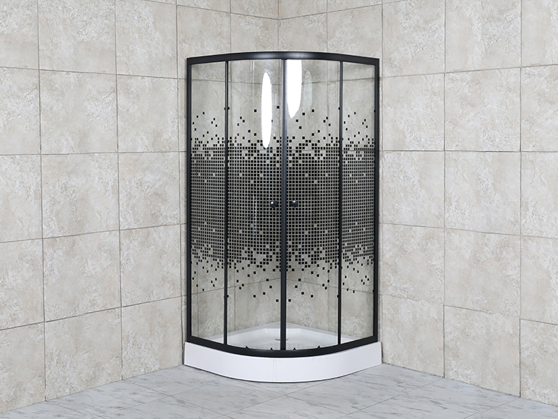 Penutup Shower Geser SE, Kaca Tempered Bening Dengan Cetakan Mosaik, Aluminium Cat Hitam, Pegangan Lubang Ganda, Dengan Baki